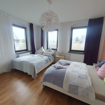 Familienfreundliche Ferienwohnung Erzgebirge Schneeberg  Extérieur photo