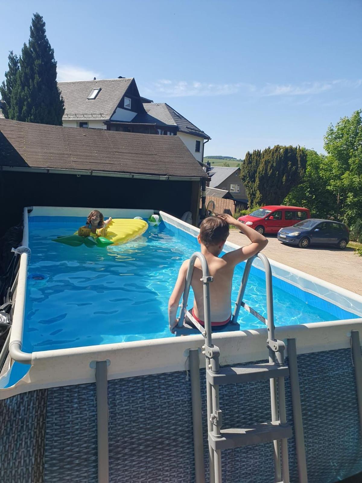 Familienfreundliche Ferienwohnung Erzgebirge Schneeberg  Extérieur photo
